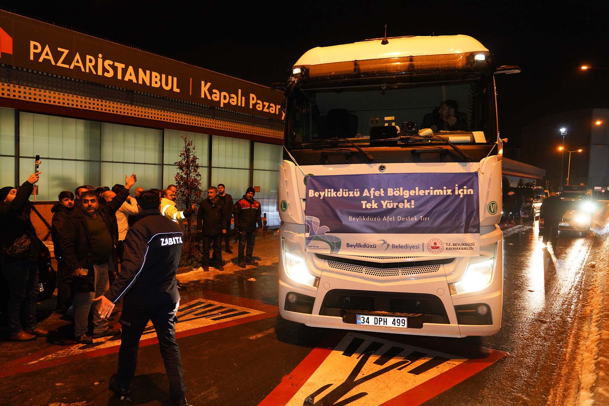 BEYLİKDÜZÜ BELEDİYESİ’NİN YARDIM KAMPANYASINA KUMBARASINI YOLLADI