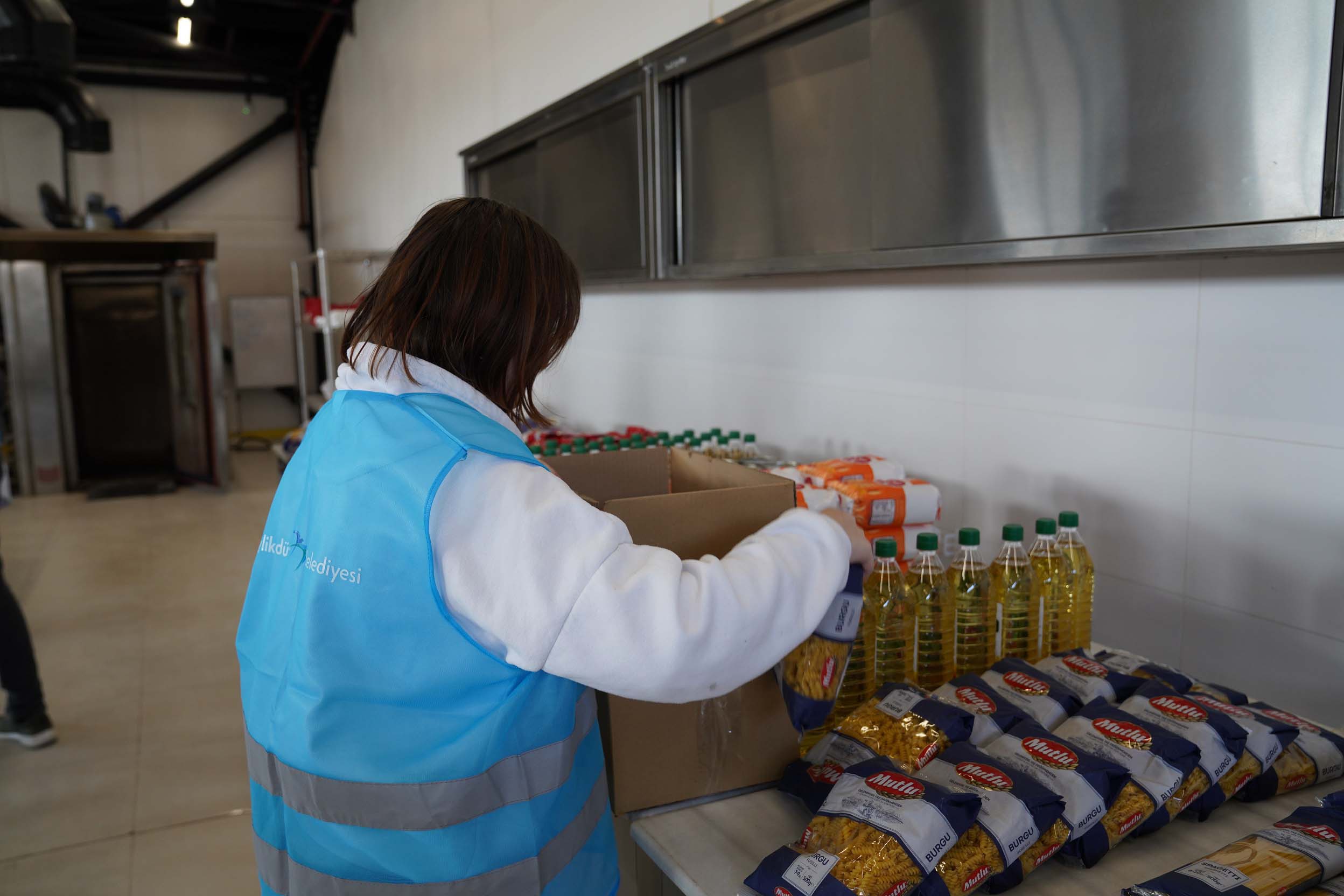 BEYLİKDÜZÜ DEPREMZEDELERE KUCAK AÇTI