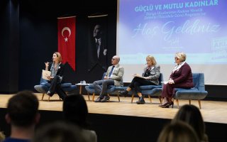 BEYLİKDÜZÜ’NDE “KADINA YÖNELİK ŞİDDETE HAYIR” PANELİ DÜZENLENDİ